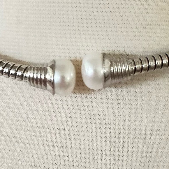 Authentic Pearl Silver Tone Chocker Style Necklace Size 16” - Picture 2 of 6